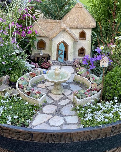 Enchanting Fairy Gardens - Stylish Ideas for Your Backyard Retreat ...