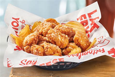 Garlic Parmesan Boneless Chicken Bites | Red Robin