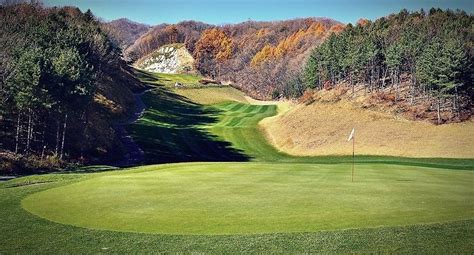 Paganica Country Club - Golf Course Information | Hole19