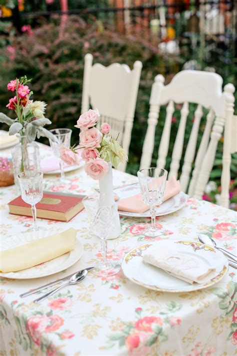 Floral Print Tablecloths