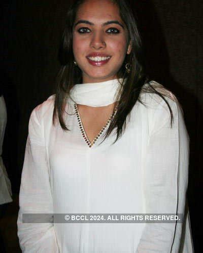 Blossom Kochhar with husband Virinder Kochhar during Smile India ...