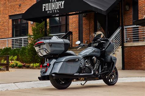 2023 Indian Pursuit Dark Horse Guide | Total Motorcycle