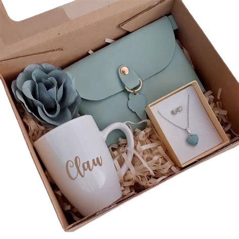 Classy Lady Gift Box – Dainty Little Shop