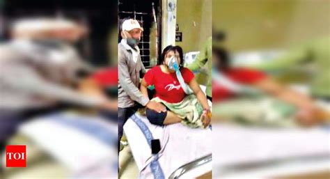 Patients gasp on low-pressure oxygen line, video goes viral | Rajkot ...