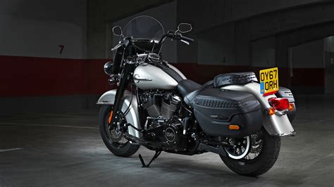Harley Davidson Heritage Classic 2018 107 Bike Photos - Overdrive