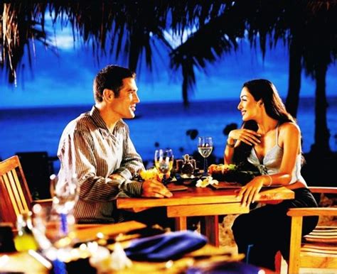 Best 9 Honeymoon Destinations in Kerala - Hello Travel Buzz