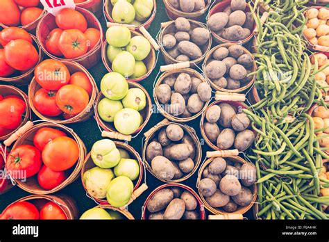 Local Produce Market 的图像结果