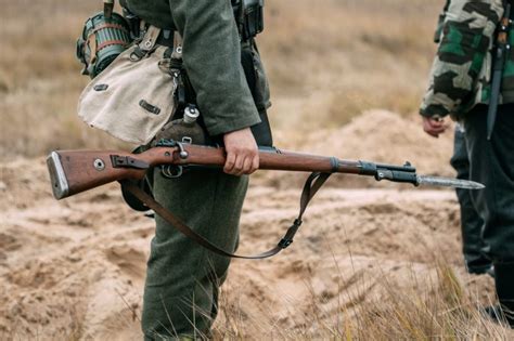 Over The Centuries: The Evolution of Western Military Uniforms | War ...