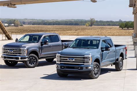 First Drive: Redesigned 2023 Ford F-Series Super-Duty Lineup Makes Truck Life Easy | Edmunds
