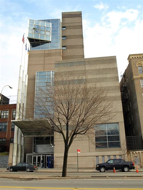 Bronx Housing Court House, Concourse, New York City | Flickr