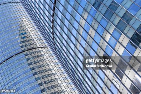 Skyscraper Front View 的图像结果