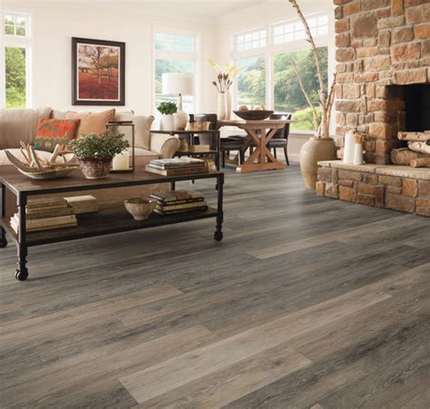 8 Vinyl Flooring Trends in 2025 (Styles, Colors & Ideas) – Hudson ...