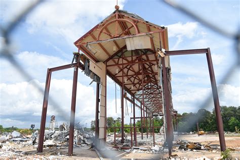 McFarland Mall: See what’s left of the demolished Tuscaloosa shopping ...
