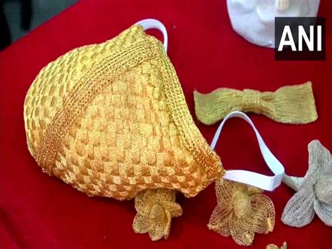 Tamil Nadu: Coimbatore goldsmith designs masks using gold, silver threads