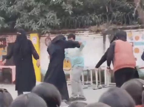 sher e baloch boys wear burqas dance dhurandhar movie up police ...