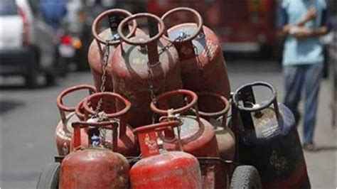 LPG Cylinder Price Today: Check Latest Gas Rates in Delhi, Mumbai ...