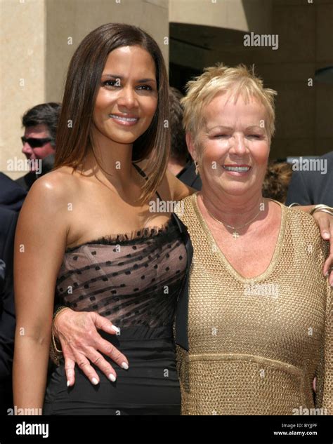 Halle Berry and Judith Berry, her mother Halle Berry receives a star on ...