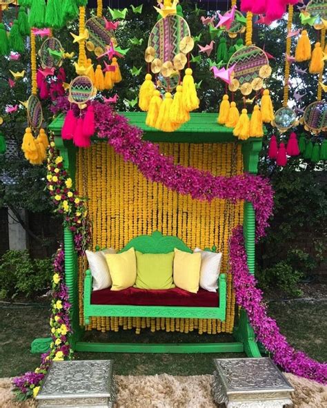 Chic And Stylish Mehndi Decor Ideas That Are Simple To Set Up
