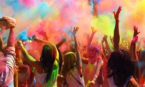 Doc talk: హొలీ రంగులతో ఆడాలనుకుంటున్నారా.. ఈ జాగ్రత్తలు పాటించండి | Doc ...