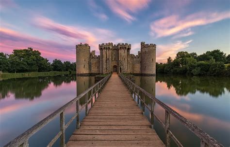 Wallpaper bridge, castle, England, East Sussex, Bodiam Castle for ...