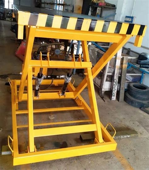 Loading Unloading Scissor Lift - GAS CYLINDER LOADING UNLOADING SCISSOR ...