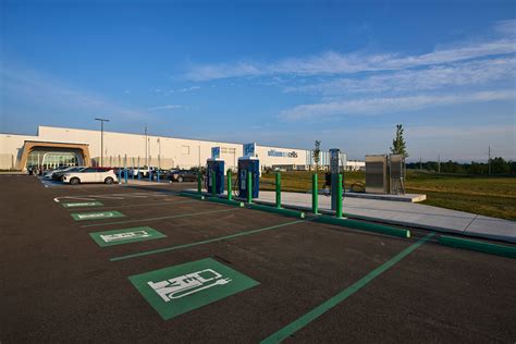 GM, LG Electric Battery Venture Secures $2.5 Billion Government Loan