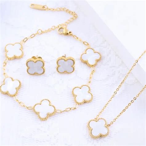 Gold-Plated Anti-Tarnish Gold Clover Jewelry Set for Women & Girls ...