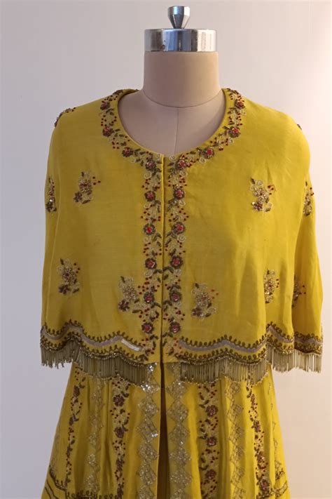 Rent Outfits – Kuro Clothing India