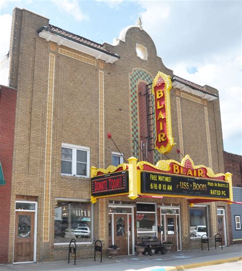 Kansas Movie Theatres | RoadsideArchitecture.com