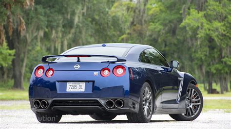2016 Nissan GT-R Review - autoevolution