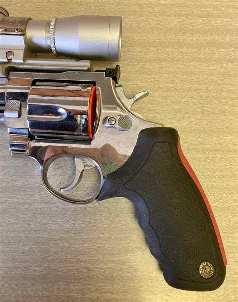 Taurus Raging Bull, 8" With Leupold 4x Er Scope And Custom Leather ...