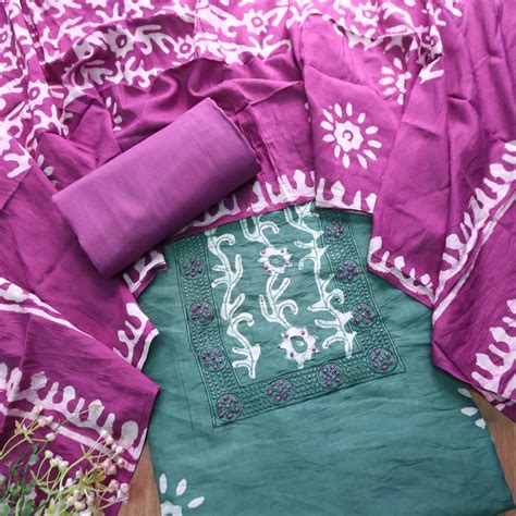 Sulari Dark Sage with French Knot Work in Batik Print Neck Chanderi Su ...