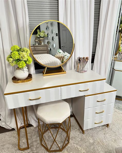 Modern White Makeup Vanity Set with Mirror & Drawer Storage for Bedroom ...