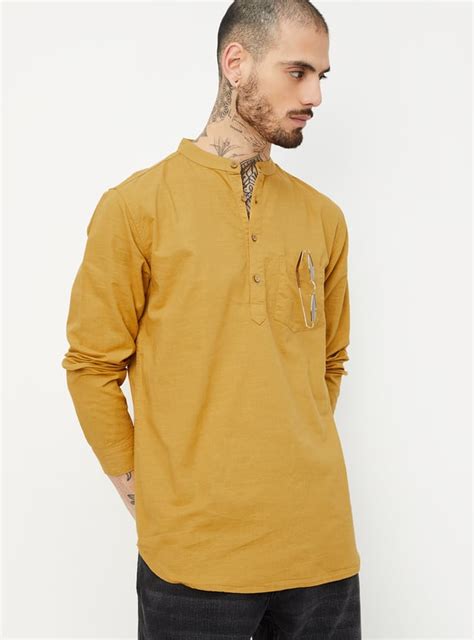 Buy Men Textured Slim Fit Short Kurta Online at just Rs. 999.0 ...
