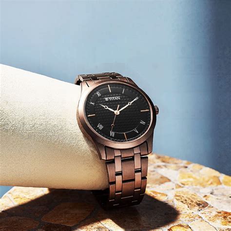 Buy Online Titan Karishma Black Dial Watch for Men - nt1823qm01 | Titan