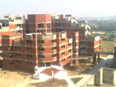 University School of Law & Legal Studies: Latest Rankings, Courses ...