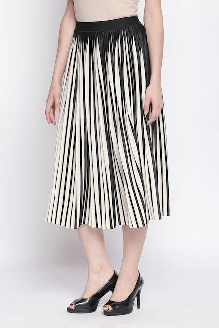 Black Solid Knee Length Party Women Relaxed Fit Skirts - Selling Fast ...