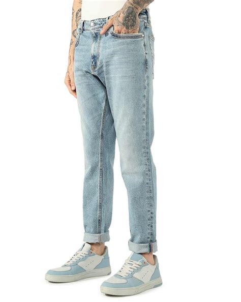 Men's Light Wash Tapered Fit Jeans