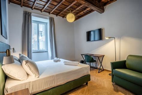 FANTINI ROOMS - MONTI (Rome) - Lodging Reviews, Photos, Rate Comparison ...
