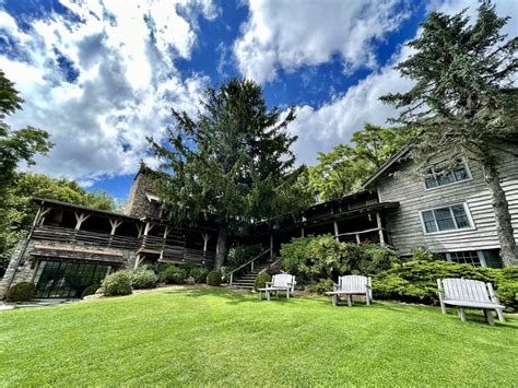 4 North Carolina Vacation Spots Foodies Love For 2025 — Chef Denise