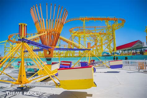 Atomic Scrambler at Cedar Point | Theme Park Archive