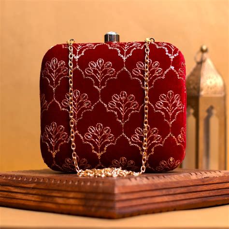 Red Sequins Embroidery Party Clutch - Artklim