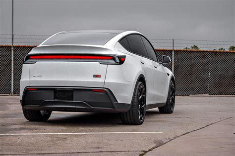 2026 Pearl White Model Y Juniper on 21 inch UP-05 in Satin Black