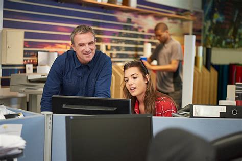 Copy Machine Sitting 的图像结果