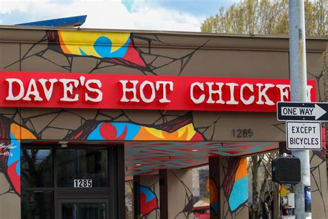 Dave’s Hot Chicken announces switch to all-vegan menu - Daily Emerald
