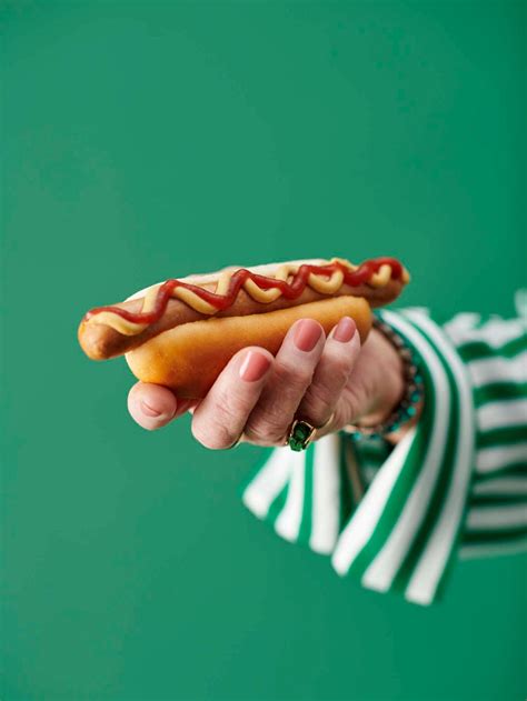 The new IKEA plant-based hot dog - IKEA Global