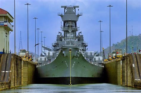 Did You Know: A 'Ghost' 57,000-Ton U.S. Navy Iowa-Class Super ...