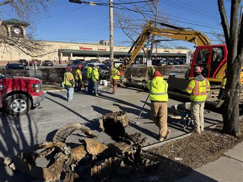 SINKHOLES SNARL PRE-HOLIDAY TRAFFIC IN RED BANK - Red Bank Green