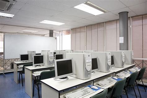 Computer Project Work Room 的图像结果