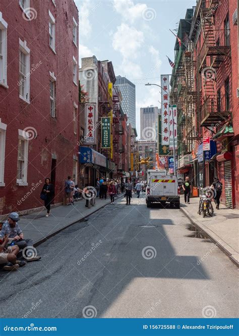 Pell street, Chinatown editorial stock photo. Image of china - 156725588